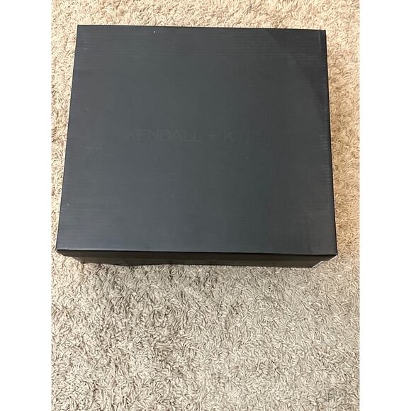 Kendall & Kylie Camel Colored Faux Leather Pointed Toe Chelsea Boots Size 8.5 - Picture 10 of 12